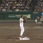 巨人・坂本、得点圏で二打席連続空振り三振…