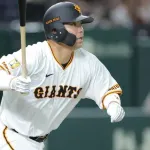 巨人　大城卓三ら２選手を登録抹消　湯浅、佐々木が昇格