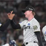 阪神・ネルソン、10戦連続0封　劇的勝利に「見ていて楽しかった」