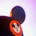 【朗報】ディズニー上級者、隠れミッキーを見つけるのが上手すぎる・・・・・・・・・・・・・