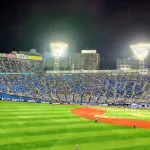 【悲報】横浜ファン怒りの帰宅　ハマスタが空席だらけに