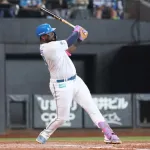 新庄監督「モーレくんは右手を（最後にバットから）離す癖をやめて」←結果