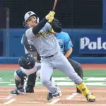 阪神・森下　今季初１戦２発　今季最多８連勝＆貯金１５導いた　１６日にもマジック「４６」点灯