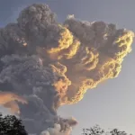 【悲報】インドネシア火山大噴火・・・・・・・・・・・・