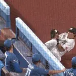 安田、超ファインプレー！！ベンチ前のファールフライをスライディングキャッチ！！