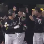 近藤健介、プロ通算100号を満塁ホームランで決める