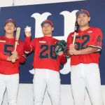 広島カープ、とんでもないユニフォームを発表する