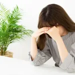 【悲報】35歳超えて独身、マジでメンタルに来るらしい・・・・・