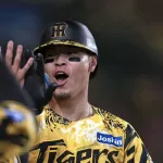今年の甲子園、ライトにホームラン打った選手2人しかいない