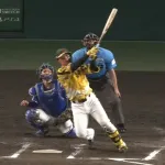 阪神・森下、エラーを取り返す同点ホームラン！ 高橋遥人の負けを消す