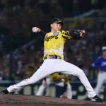 【阪神】湯浅京己、５試合ぶり登板で三者凡退　自身と同じ黄色靱帯骨化症から復活の中日福と談笑