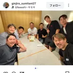 【画像】炭谷銀仁朗「ちょっと濃いメンツで呑んだ！wｗｗｗｗｗ」ﾊﾟｼｬｯ