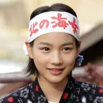 【画像】能年玲奈さん、胸元丸出しｗｗｗｗｗｗｗｗｗｗｗｗ
