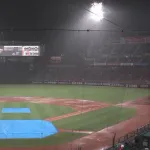 ３度の中断で試合時間より長い「２時間21分中断」の末コールド引き分け…降雨史上最長