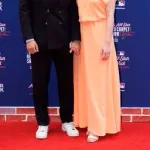 【朗報】レッドカーペットの大谷翔平夫婦がお似合いすぎると話題に
