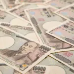 【唖然】さいばんちょ「むむ…偽札の密輸ですか…無罪！！」