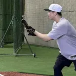 泉口、バント練習しててワロタwww才木浩人も誘ってくれwwwwwwww
