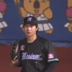 【ロッテ対オリックス13回戦】ロッテ・藤原、アウトカウント間違えてボールをスタンドに投げ込んでしまう