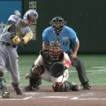 佐藤輝明、バント合戦を終わらせる25号ホームラン！ 巨人は自力優勝消滅