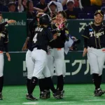 阪神が「伝統の一戦」に一日2勝　Womenも宿敵圧倒　女子交流戦でセ首位の“兄貴”に続いた