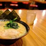 『家系ラーメン』←しょっぱいだけ、自信がないから米食わせて満足させてる