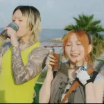 【画像】YOASOBIとうとう墨タトゥーが増えすぎて長袖みたいになる