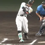 佐藤輝明、牧秀悟へ”わからせ”ホームランｗｗｗｗ