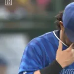 【悲報】DeNA宮﨑、満塁で痛恨のトンネル