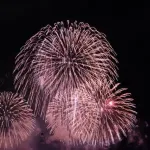花火っておもろいか？てか誰と行くんや？