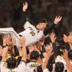 虎ファン『次はもっと秋にヒリヒリするような優勝争いをしたい』