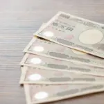 （ヽ´ん`)「毎月必ず5万円使う　このルールを課したら人生充実してワロタ」