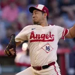 【悲報】菊池雄星さん、6回途中で降板も後続にランナーを帰され勝利投手の権利を失う