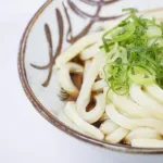 うどんに生姜、そばにワサビみたいな風潮