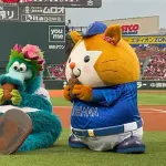 【悲報】広カプとDeNAベイス、順位は良いのにどうしょうもない暗黒臭が漂うwwwwwwwwww