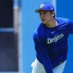 【悲報】佐々木朗希、チームメイトが落とした帽子を拾ったらブチギレ気味に奪われる