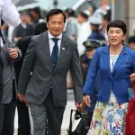 【画像】参議院初登院のラサール石井（69）かっこいい…