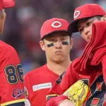 【悲報】カープ森下、今季ワースト4回5失点KO。右手のマメの影響か?