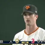 巨人、ポロポロポロッ… ミス連発で初回3失点www