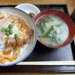 【悲報】関西のカツ丼、ガチでやばいｗｗｗ