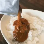 やっすいレトルトカレーにちょい足ししちゃうもの