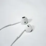 【悲報】有線イヤホンとかいう前時代の欠陥品ｗｗｗｗｗｗｗｗｗｗｗｗｗｗｗｗ