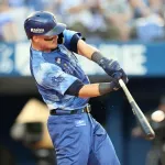 DeNAオースティン、1軍昇格後初打席で同点3号ソロ「久々の一軍の試合で良い当たりが出て、うれしい」