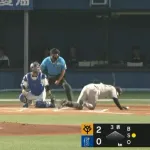 【悲報】藤浪さん、本日二発目　3回途中3四球2死球1暴投の大暴れ