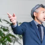 【悲報】経営者「最低賃金1230円？人一人雇うのに284万やぞ…もう無理」
