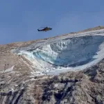 イタリアの登山禁止の山でイギリス人が遭難。悪天候の中ヘリ2機で救出されるも245万円請求される