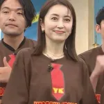 【画像】TBSさん、「8月6日」に芸能人にとんでもないシャツを着せてしまう・・・・・・・・・・・