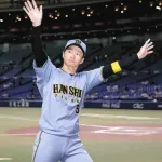 阪神・近本光司、5打数4安打1打点、チャンスメークの二塁打「初球から行っちゃおうかなと思っていたので、行っちゃいました」
