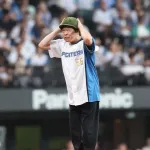 【日本ハム】蛍原徹が「北の国からユニ」で登場も…さらに打席の冨好が意表つく３ランスクイズ…