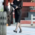 【画像】小池栄子(44)さん、さすがに限界を迎える