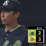 ヤクルト小澤、8回に痛恨の3四球＆押し出し　阪神に勝ち越し許す